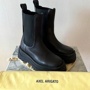Brand new Axel Arigato Blyde Chunky Chelsea Black Boots